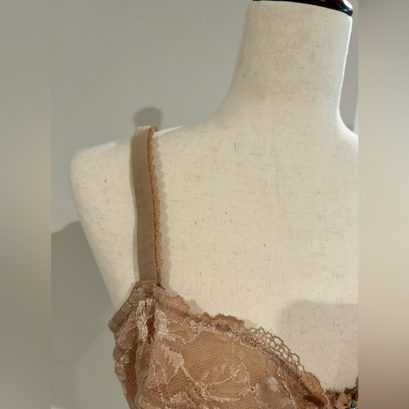 Victorias Secret Body by Victoria Unlined Demi in Nude- Size 36DD/36E - Picture 2 of 6